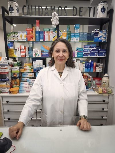 1000021176 foto de maria jesus, farmaceutica de la Farmacia Valmojado